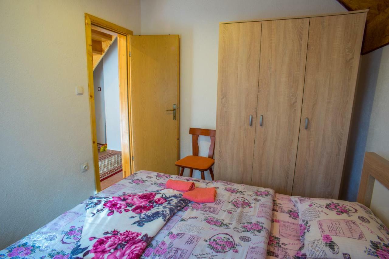 Vukovic Accommodation Zabljak  Ngoại thất bức ảnh