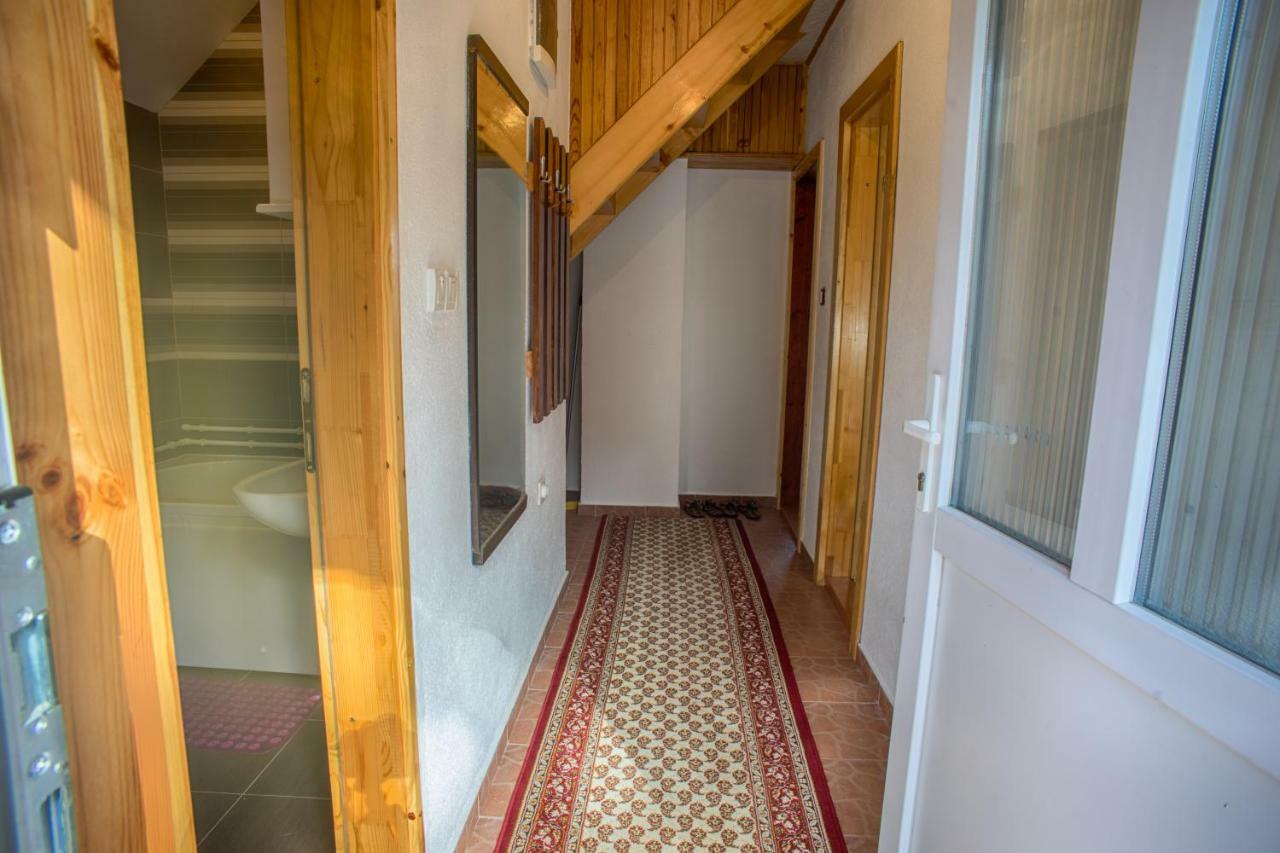 Vukovic Accommodation Zabljak  Ngoại thất bức ảnh